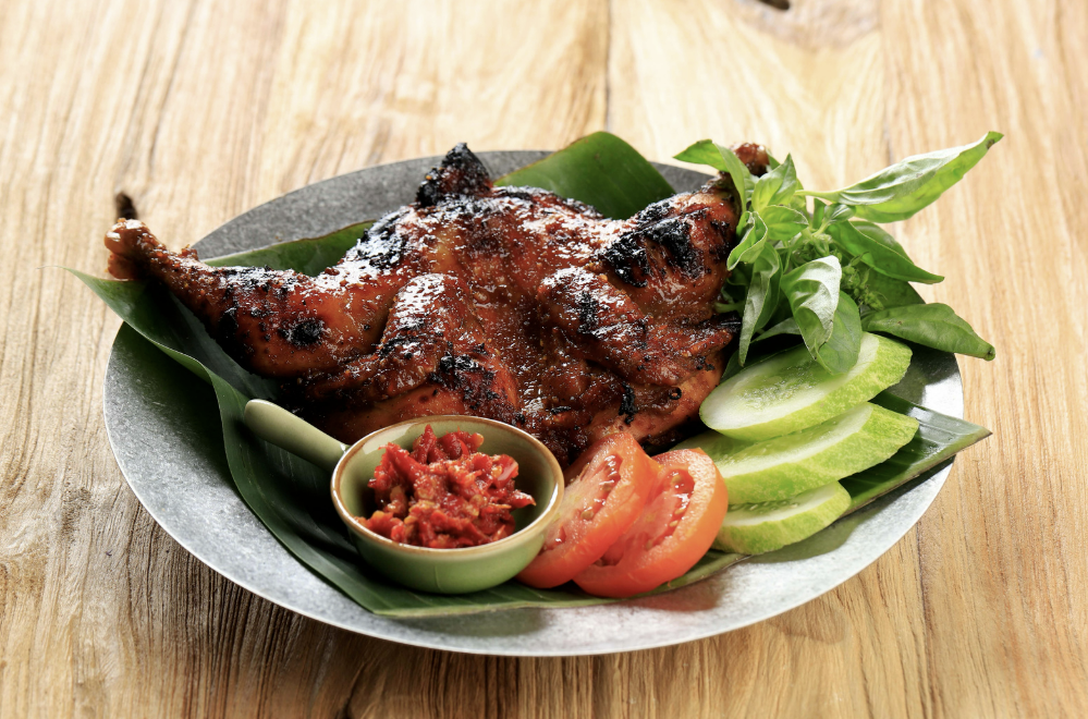 ibu hamil makan bakaran, makanan bakar untuk bumil, daging bakar aman untuk hamil, tips makan bakaran saat hamil, bahaya makanan untuk bumil, Bunda, si Kecil